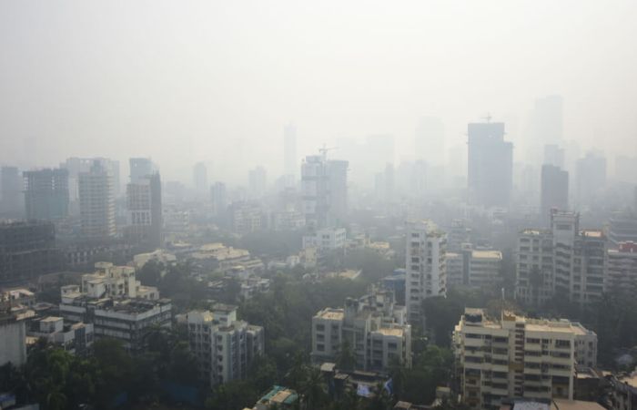 ठाण्यात वायू प्रदूषण वाढले, घोडबंदरवासीयांची ‘धूळ’धाण; रहिवाशांचा श्वास घुसमटला