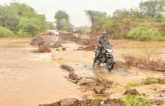 madha-barshi-road