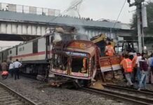 jalgaon-news-train-hits-truck-on-railway-track